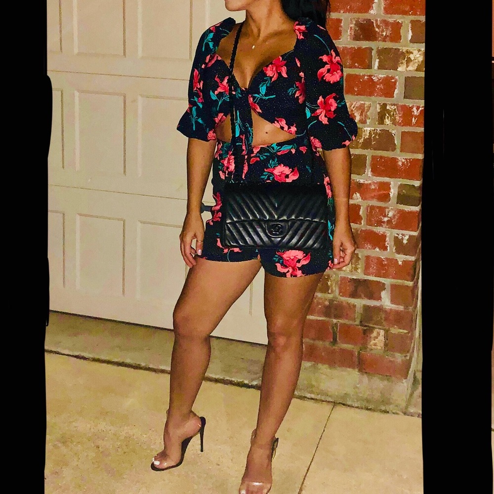 F21 romper - Picture 2 of 3